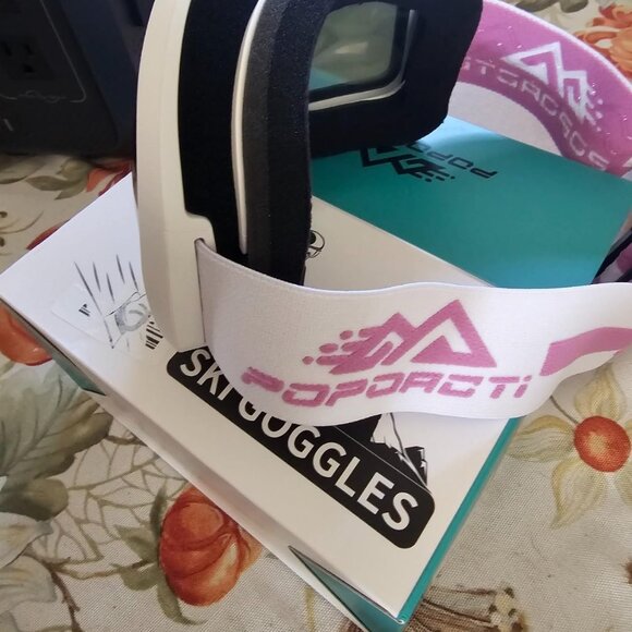 Polarized Spherical Ski Goggles 100% UV Protection - Picture 4 of 9